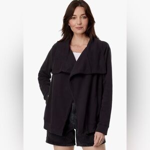 Black Women's sweatshirt Jacket